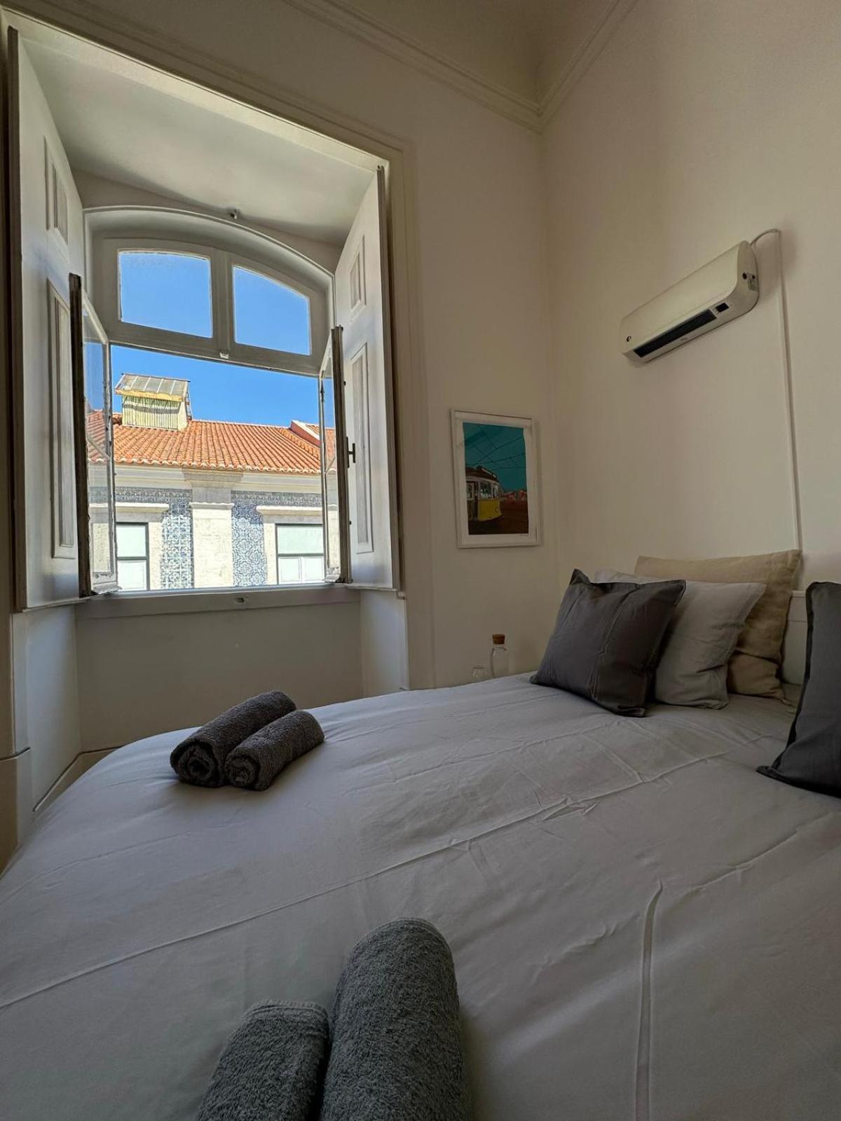 Apartment Deluxe King With Ac With2 Bedrooms Lisboa Ngoại thất bức ảnh